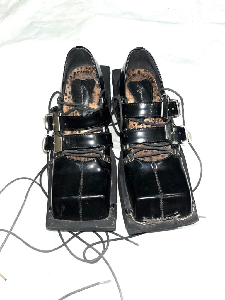 UBORYA BLACK LEATHER PLATFORM BUCKLE SHOES
