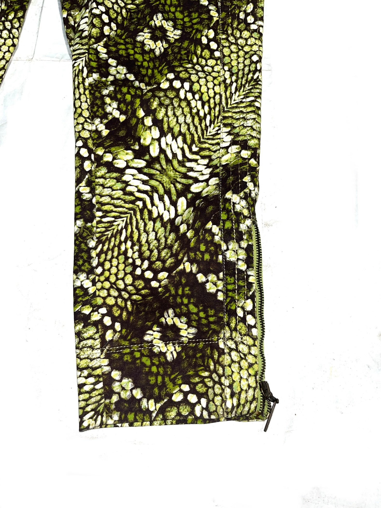 Early 00s Just Cavalli Printed Zip Capri Jeans - Image 5